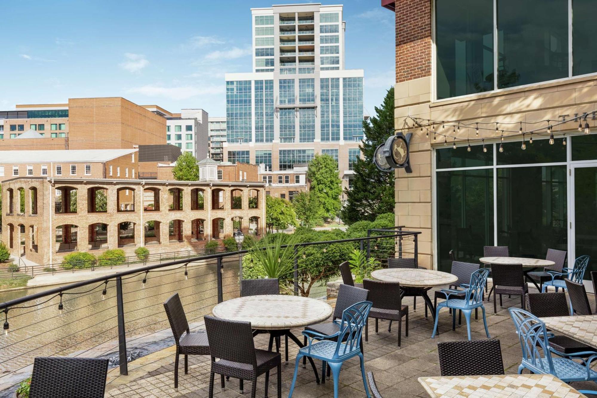 Hampton Inn & Suites Greenville-Downtown-Riverplace Exterior foto